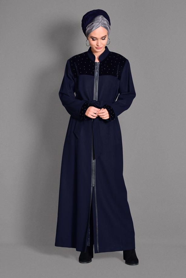 Tesettür giyim LACİVERT BONCUK DETAYLI HAKİM YAKA MANTO 9715  - TRENDTESETTÜR