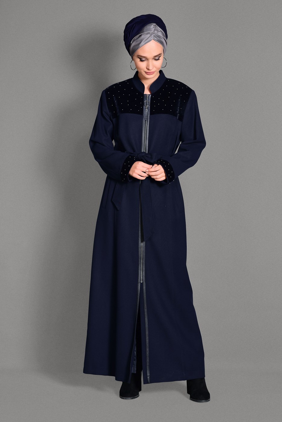 Tesettür giyim LACİVERT BONCUK DETAYLI HAKİM YAKA MANTO 9715 