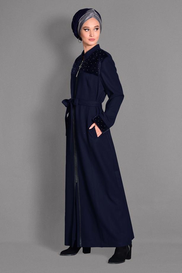 Tesettür giyim LACİVERT BONCUK DETAYLI HAKİM YAKA MANTO 9715  - TRENDTESETTÜR