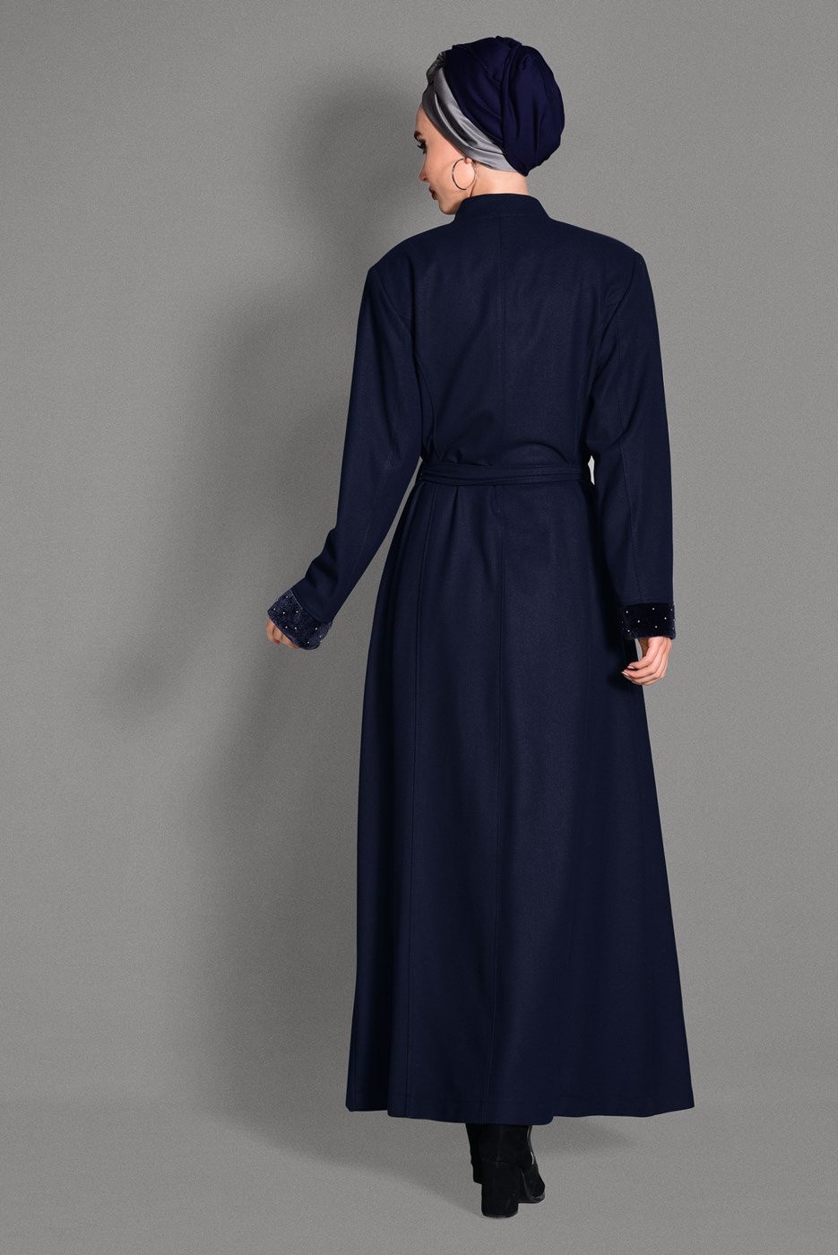 Tesettür giyim LACİVERT BONCUK DETAYLI HAKİM YAKA MANTO 9715 
