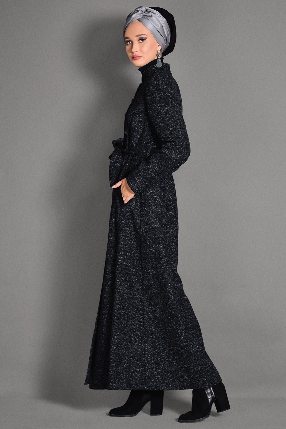 Tesettür giyim SİYAH HAKİM YAKA KUŞAKLI MANTO 9717