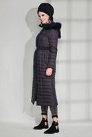 Tesettür giyim MÜRDÜM BİYELİ KAPİTONE MANTO 9746