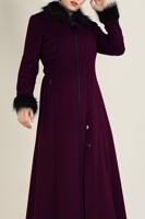 Tesettür giyim MOR BROŞ DETAYLI KÜRKLÜ MANTO T 9755