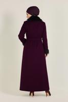 Tesettür giyim MOR BROŞ DETAYLI KÜRKLÜ MANTO T 9755