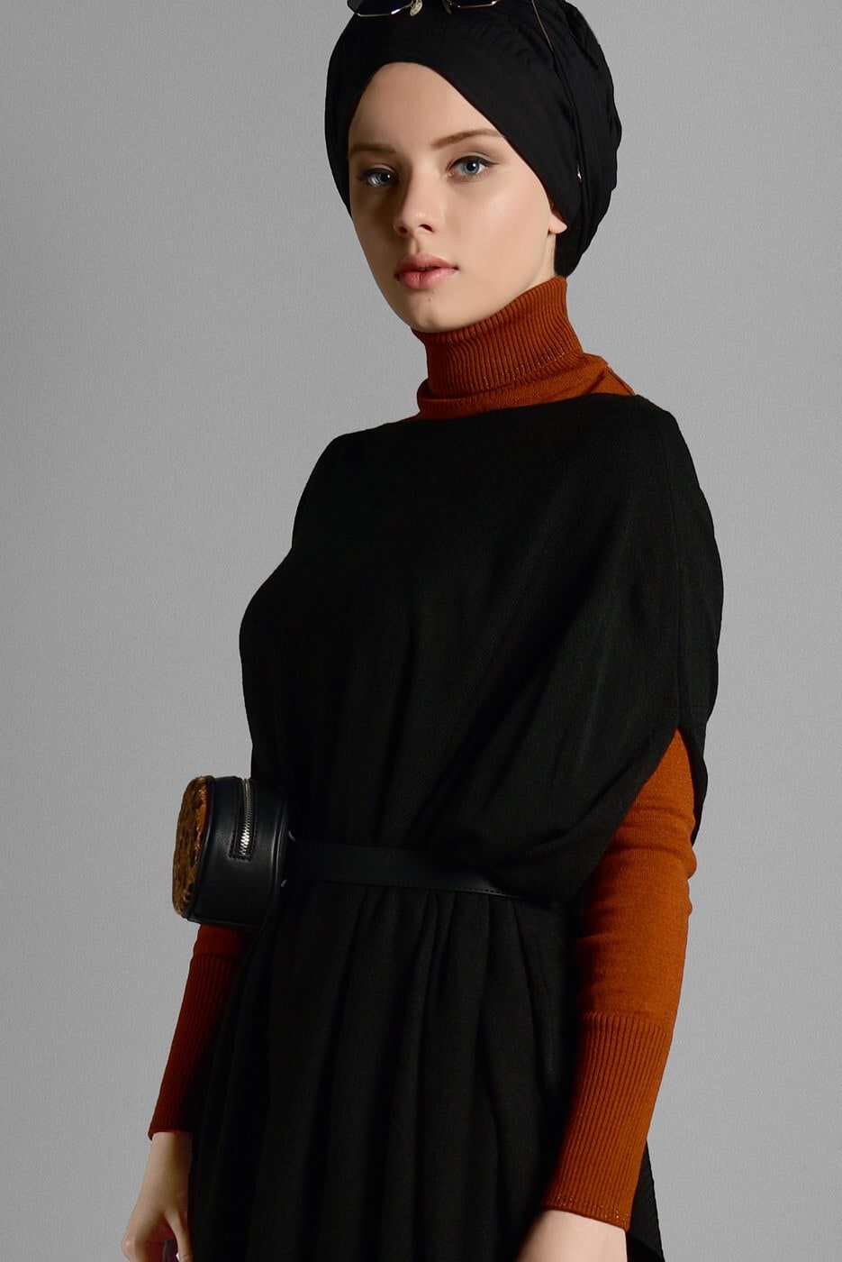 Tesettür giyim SİYAH ASİMETRİK TRİKO  PANÇO T 99101