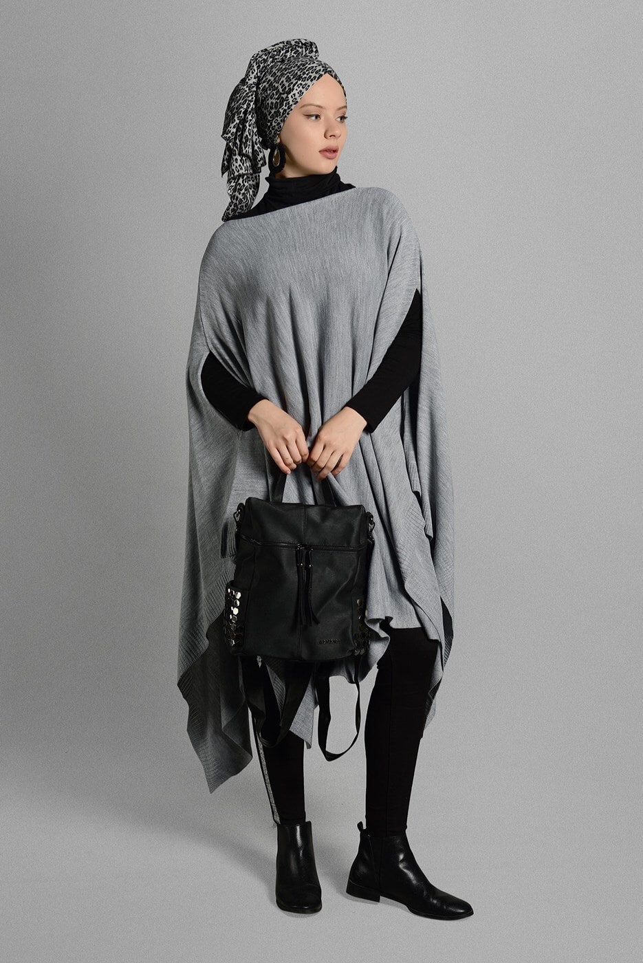 Tesettür giyim GRİ ASİMETRİK TRİKO  PANÇO T 99101