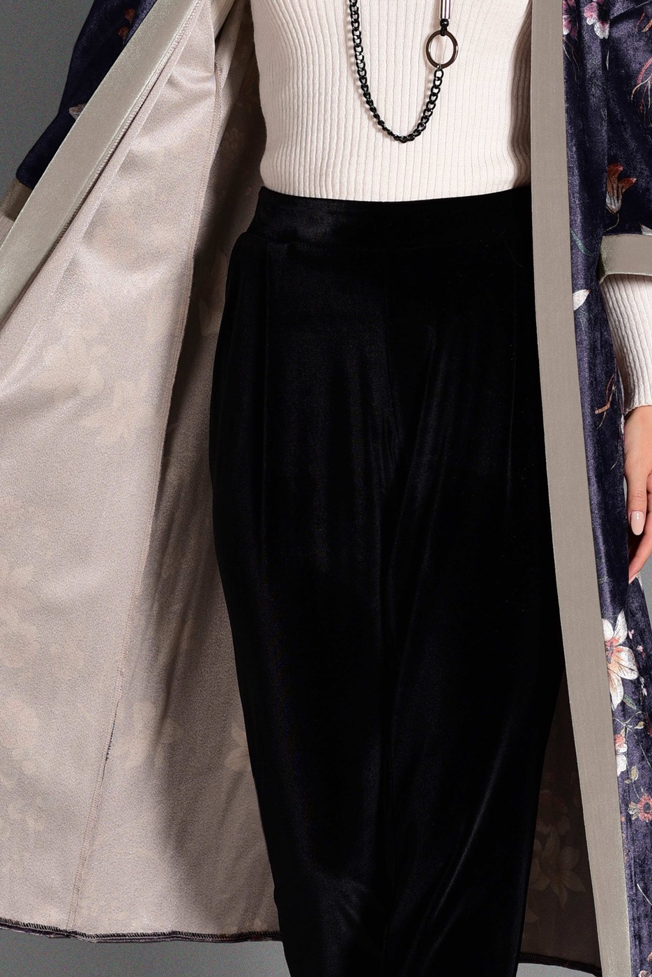 Tesettür giyim SİYAH KADİFE HAVUÇ PANTOLON 7236 