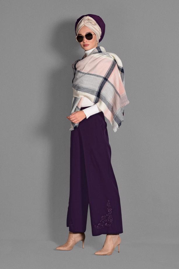 Tesettür giyim  BOL PAÇA NAKIŞ DETAYLI PANTOLON 7244  - TRENDTESETTÜR