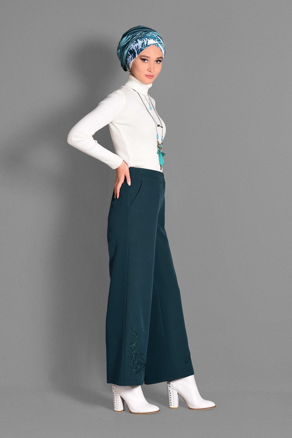 Tesettür giyim YEŞİL BOL PAÇA NAKIŞ DETAYLI PANTOLON 7244 