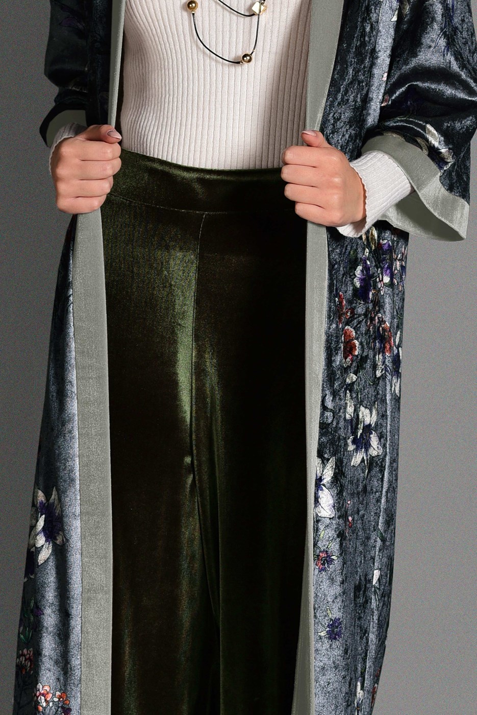 Vêtements hijab KAKI PANTALON LARGE EN VELOURS 7401 