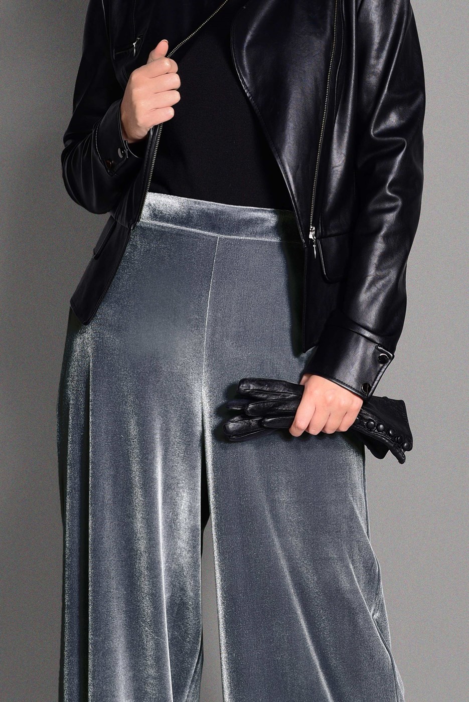 Tesettür giyim GÜMÜŞ BOL KESİM KADİFE PANTOLON 7401 