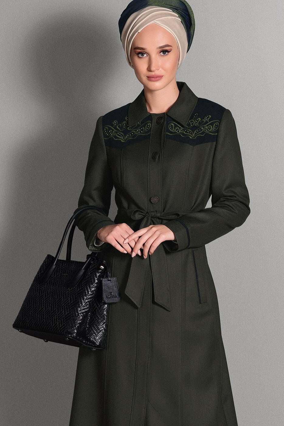 Vêtements hijab KAKI PARDESSUS À BRODÉ 1153 