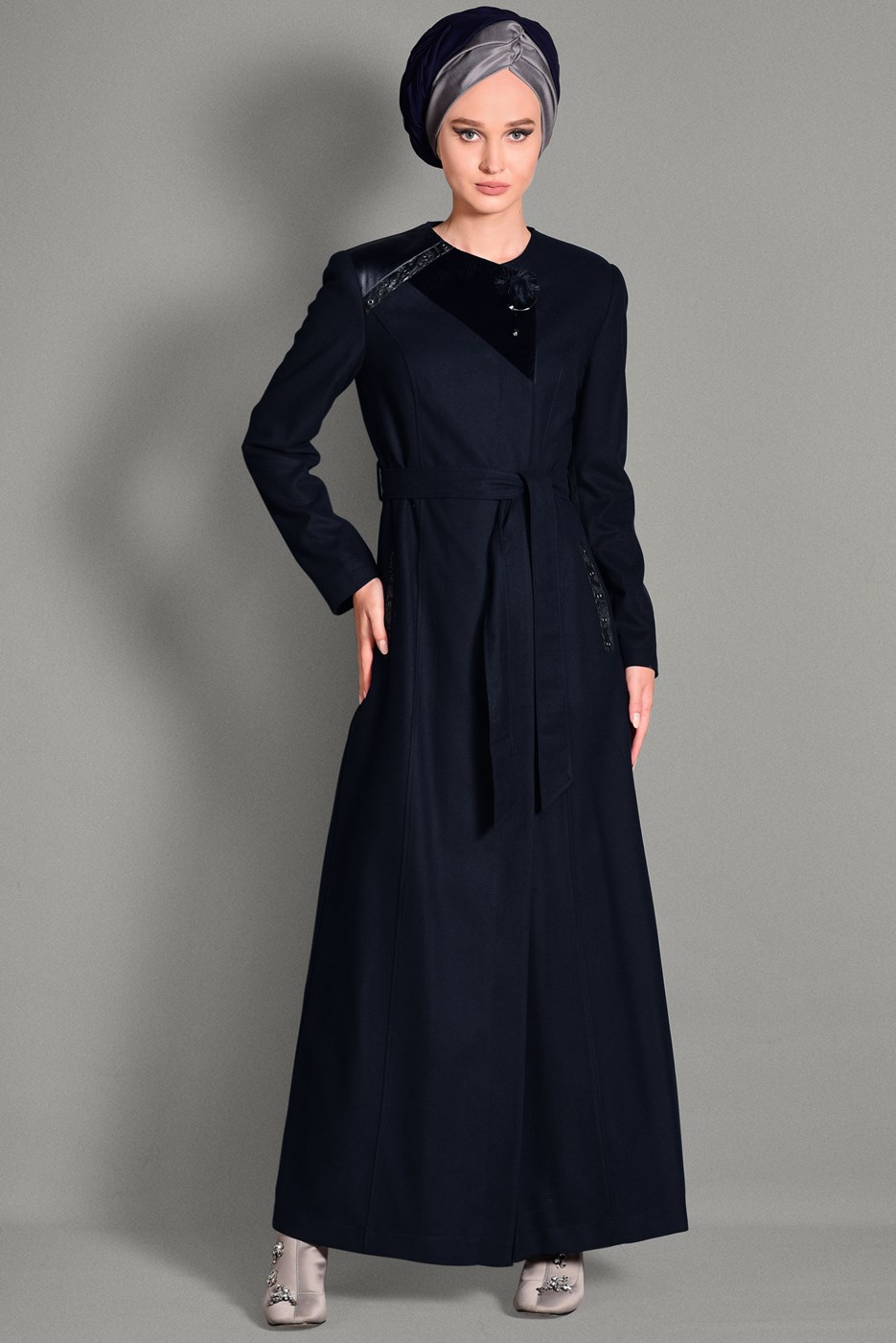 Tesettür giyim LACİVERT BELİ KUŞAKLI CEP DETAYLI PARDESÜ 1163 