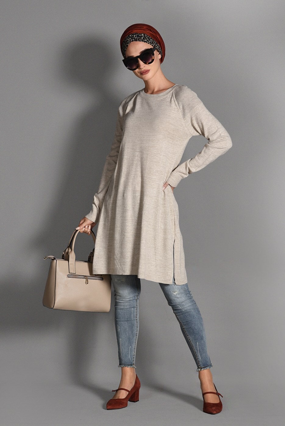 Tesettür giyim BEJ YANLARI YIRTMAÇLI TRİKO KAZAK 15315