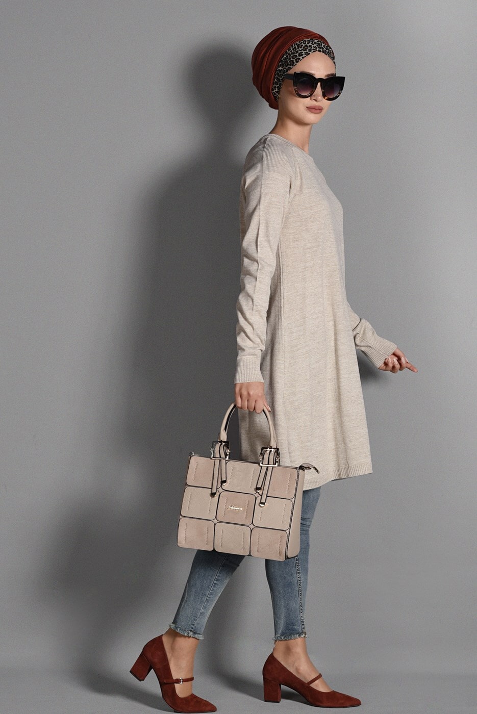 Tesettür giyim BEJ YANLARI YIRTMAÇLI TRİKO KAZAK 15315