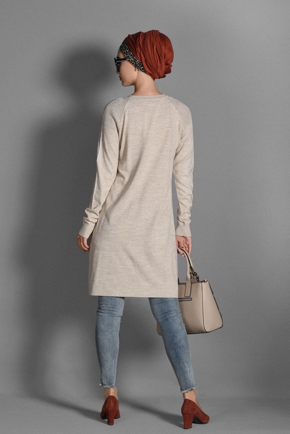 Tesettür giyim BEJ YANLARI YIRTMAÇLI TRİKO KAZAK 15315