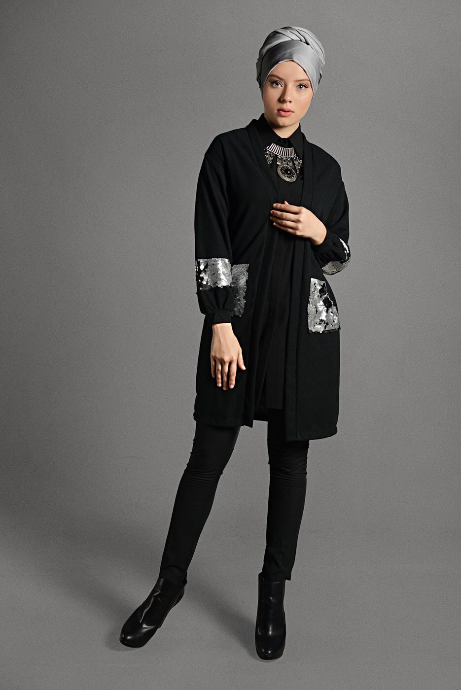 Hijab clothing BLACK SEQUINED KNIT TUNIC 18102 