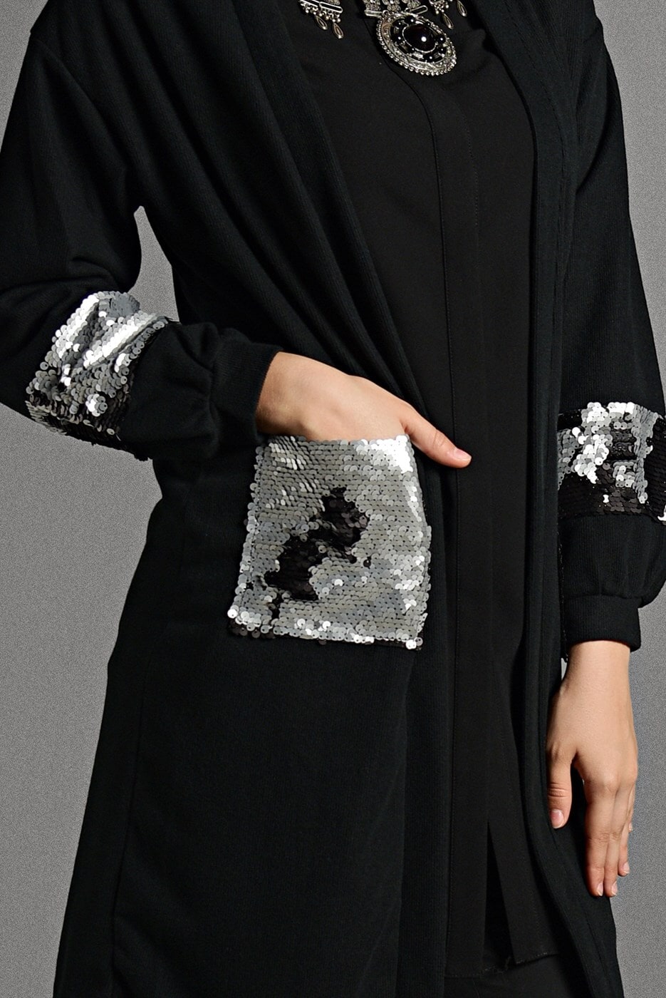 Hijab clothing BLACK SEQUINED KNIT TUNIC 18102 