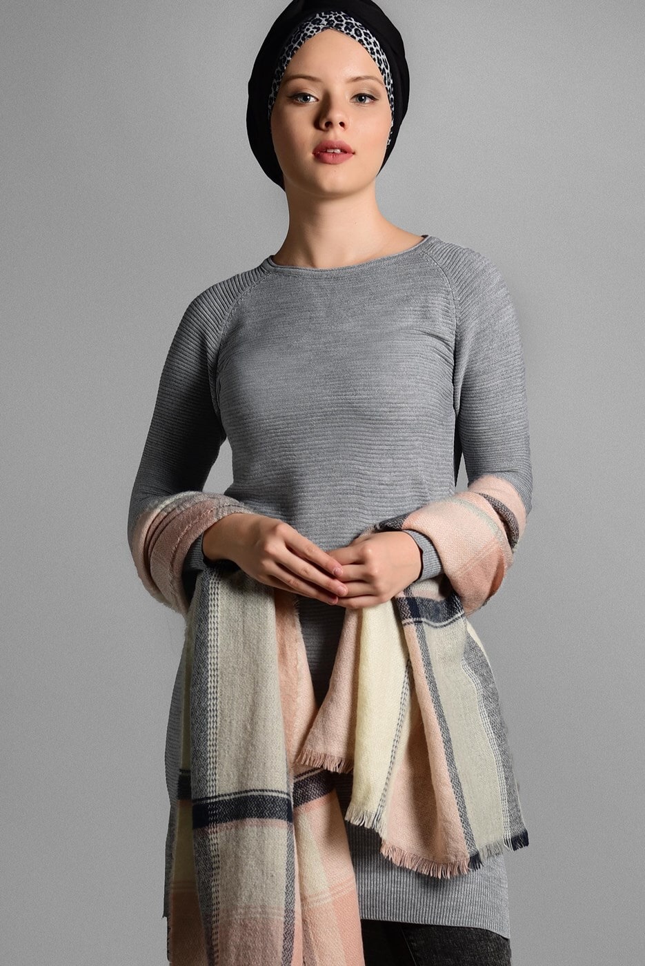 Hijab clothing GREY KNIT TUNIC WITH SLIT 60815