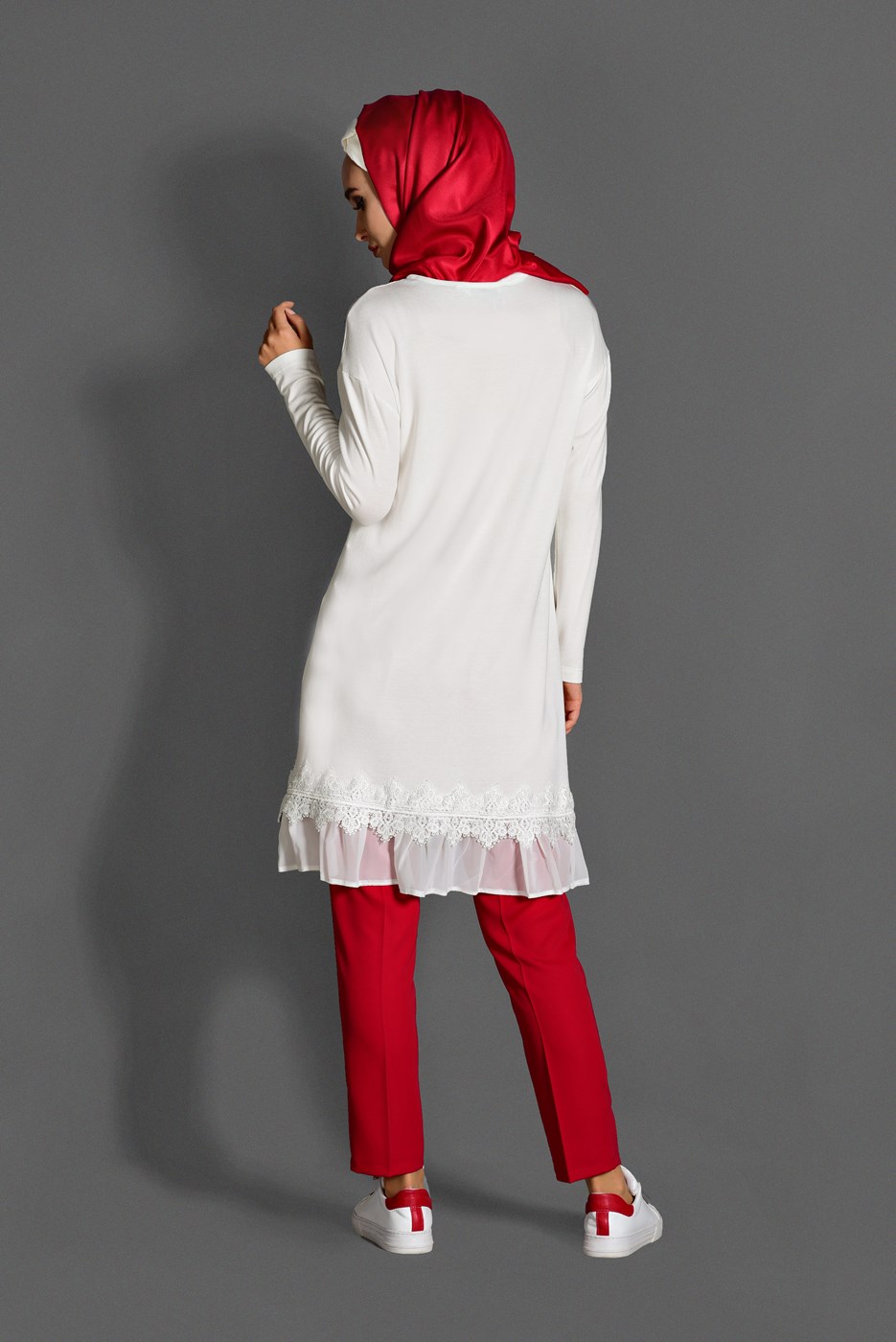 Tesettür giyim KREM ETEK UCU DETAYLI PENYE TUNİK 4594 