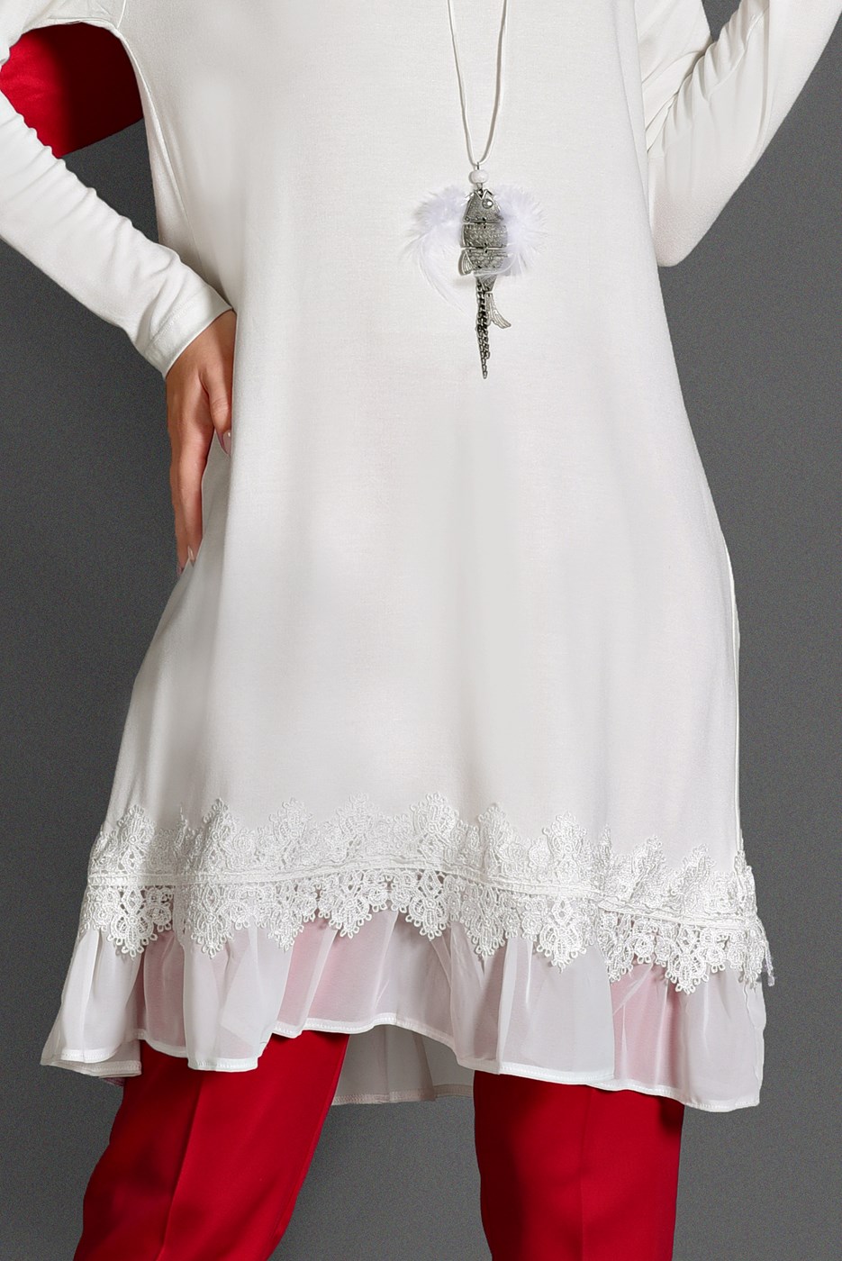 Tesettür giyim KREM ETEK UCU DETAYLI PENYE TUNİK 4594 