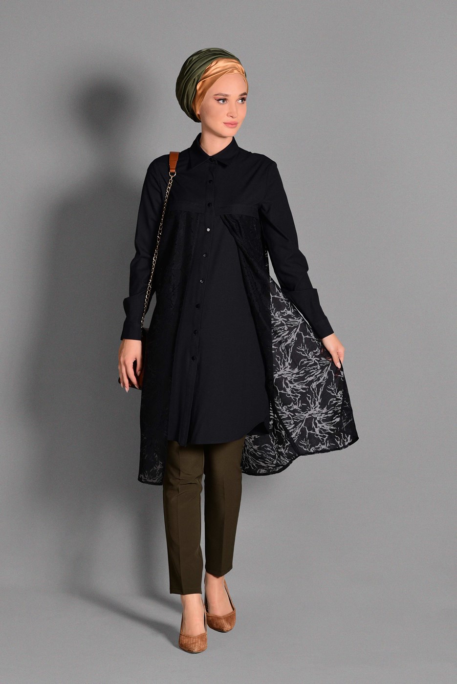 Tesettür giyim SİYAH GÖMLEK YAKA TUNİK T 4685
