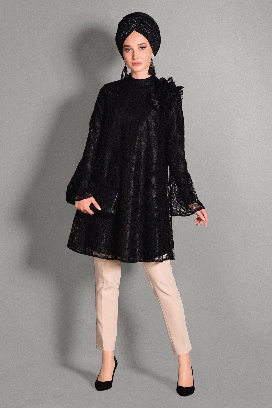 Tesettür giyim SİYAH DANTELLİ VOLANLI TUNİK 4768 