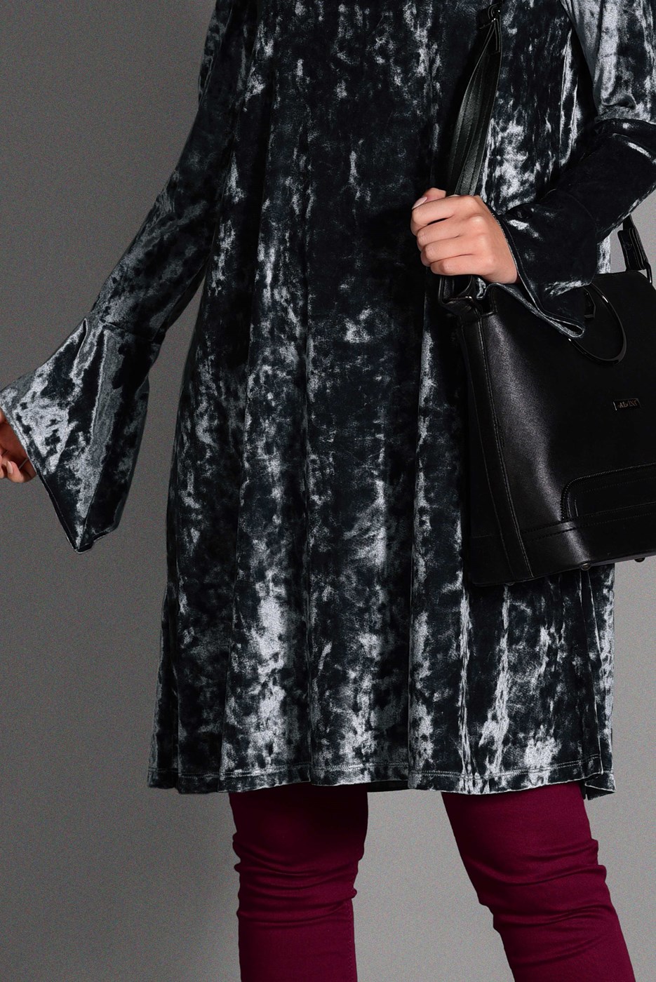 Tesettür giyim GRİ KOLLARI VOLANLI KADİFE TUNİK 4825 