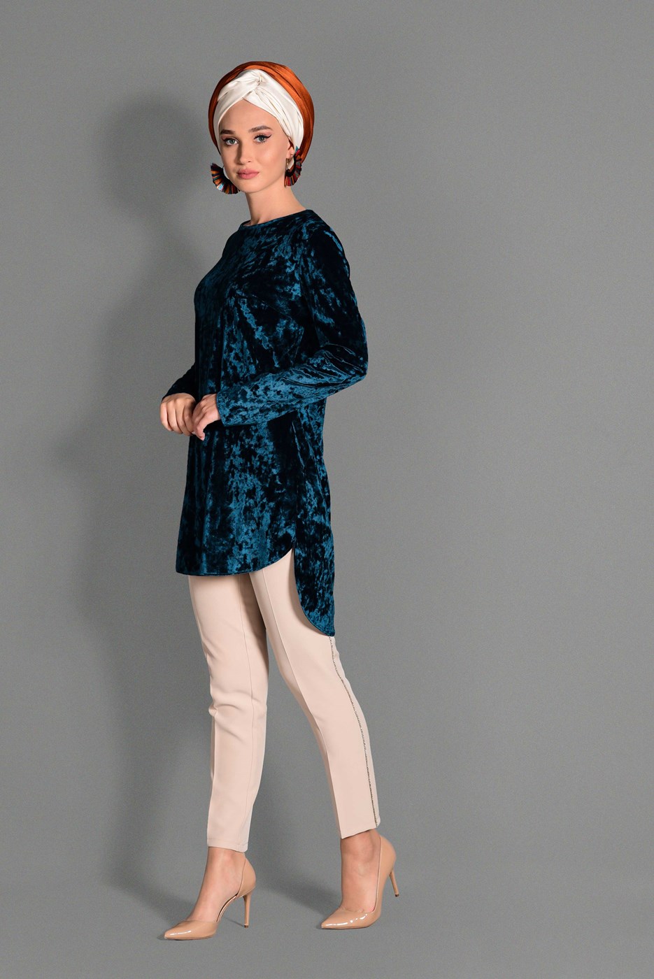 Tesettür giyim MAVİ BİSİKLET YAKA KADİFE TUNİK 4842 