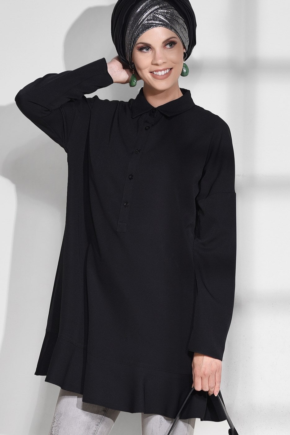 Tesettür giyim SİYAH ETEK UCU VOLANLI TUNİK 4864 