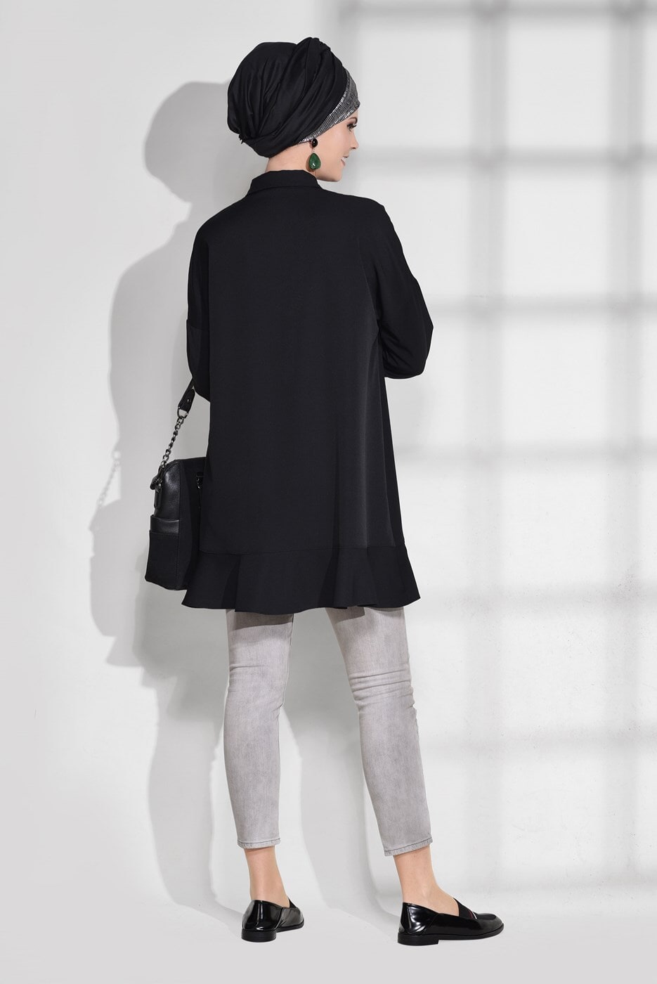 Tesettür giyim SİYAH ETEK UCU VOLANLI TUNİK 4864 
