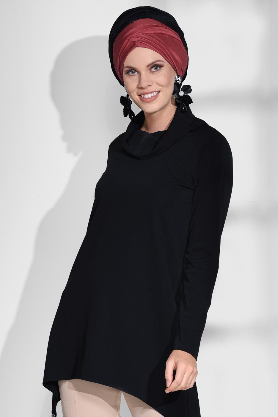 Tesettür giyim SİYAH DEGAJE YAKA TUNİK 4866