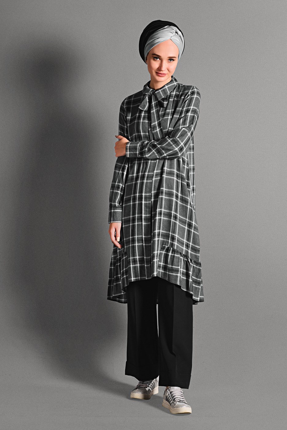 Tesettür giyim GRİ EKOSE DESENLİ TUNİK 7406 