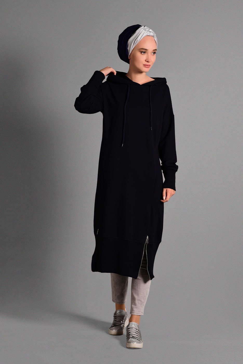 Tesettür giyim LACİVERT KAPÜŞONLU FERMUAR DETAYLI TUNİK 8918 