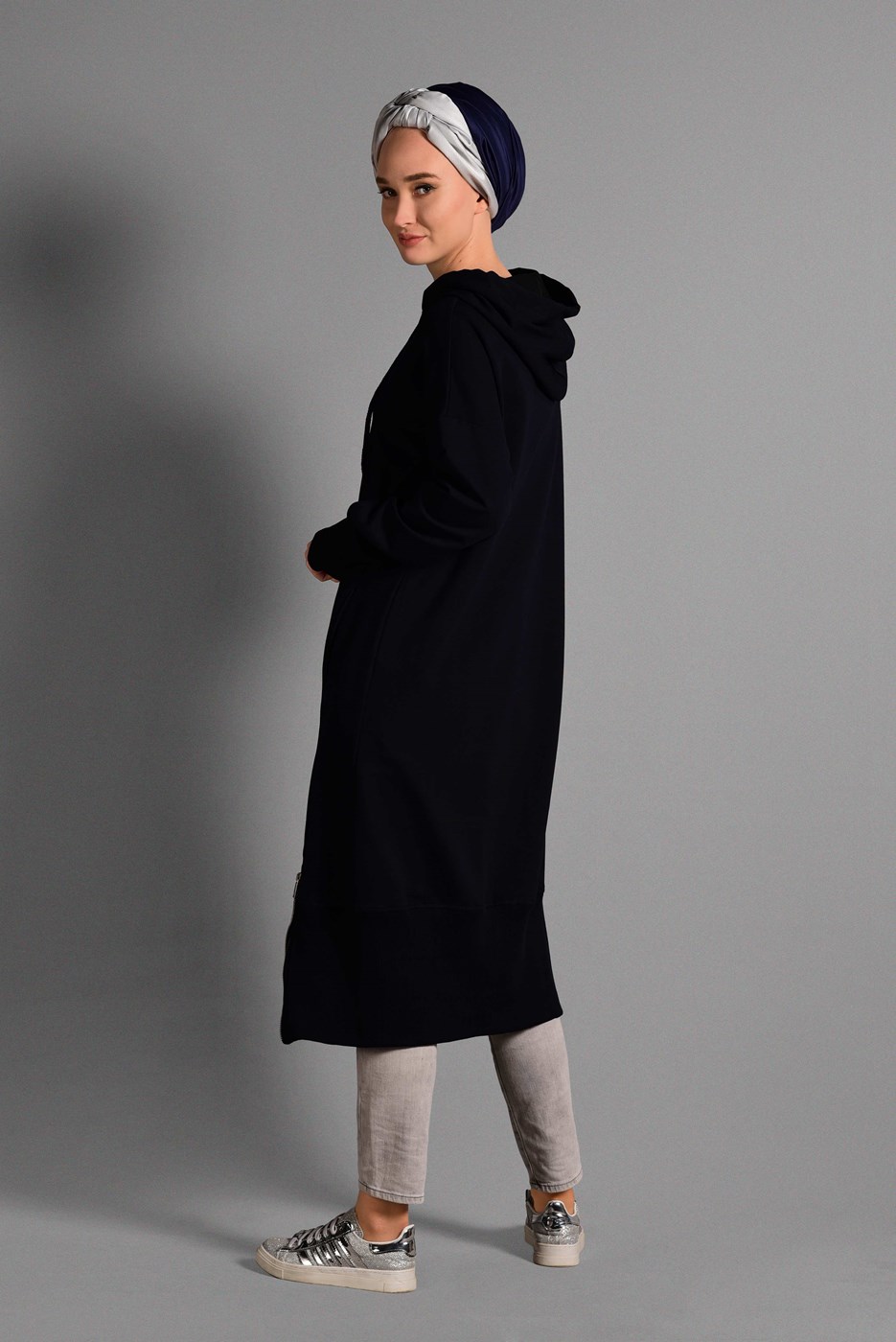 Tesettür giyim LACİVERT KAPÜŞONLU FERMUAR DETAYLI TUNİK 8918 