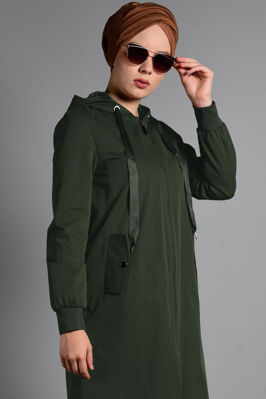 Tesettür giyim HAKİ KAPÜŞONLU PELUŞ ASTARLI TRENÇKOT  41471