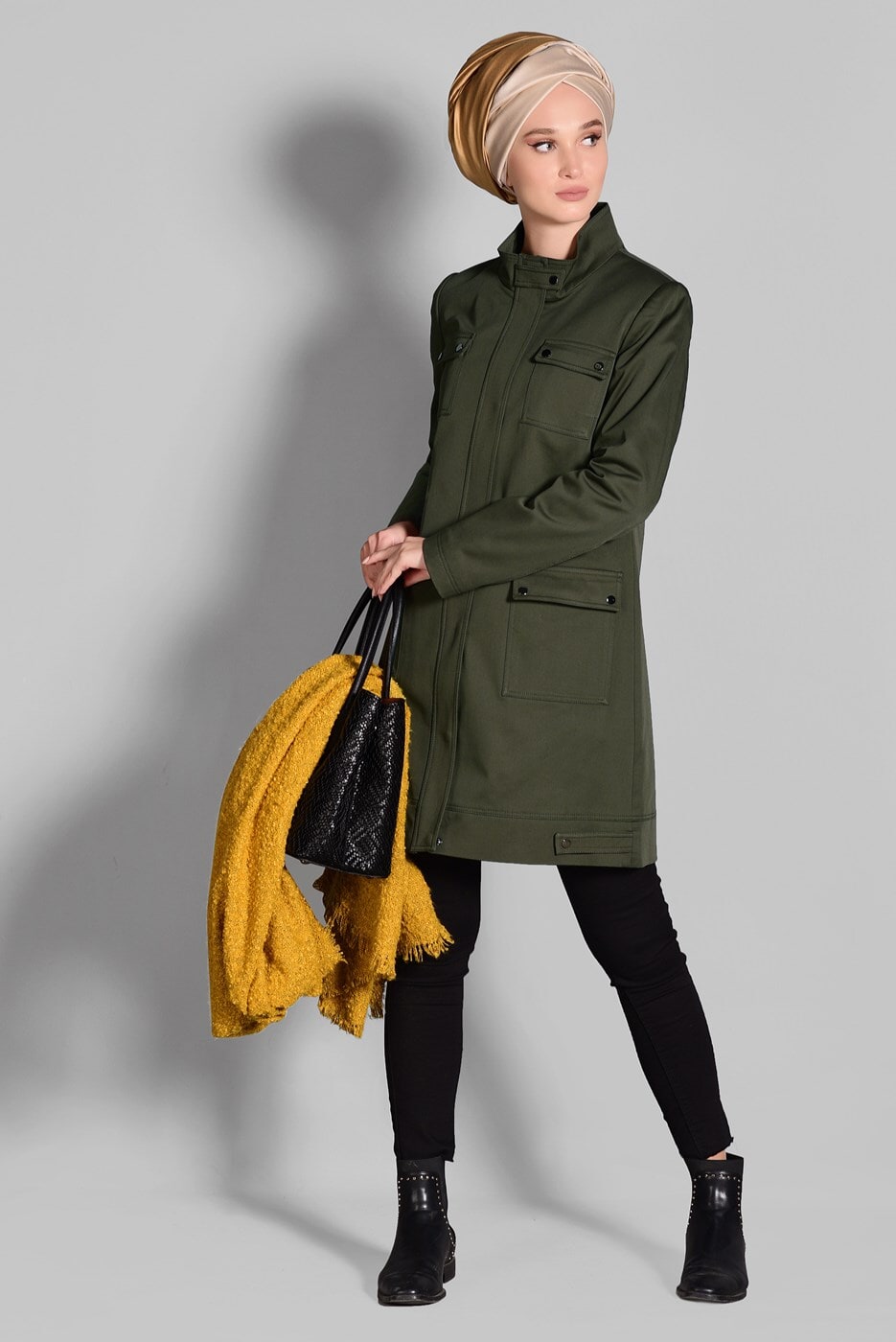 Tesettür giyim HAKİ PAMUKLU SIRTI NAKIŞ DETAYLI TRENÇKOT 1150 