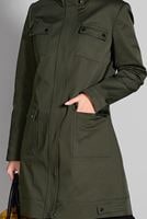 Tesettür giyim HAKİ PAMUKLU SIRTI NAKIŞ DETAYLI TRENÇKOT 1150 