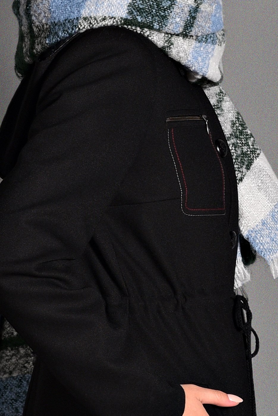 Tesettür giyim SİYAH DÜĞMELİ CEP DETAYLI TRENÇKOT 1157 