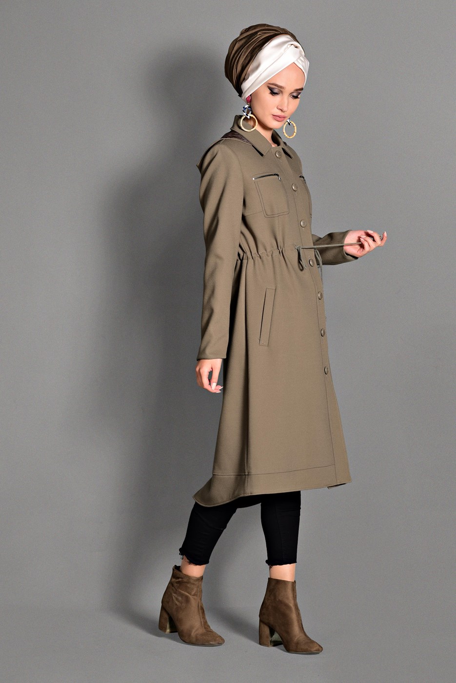 Tesettür giyim KAHVE DÜĞMELİ CEP DETAYLI TRENÇKOT 1157 