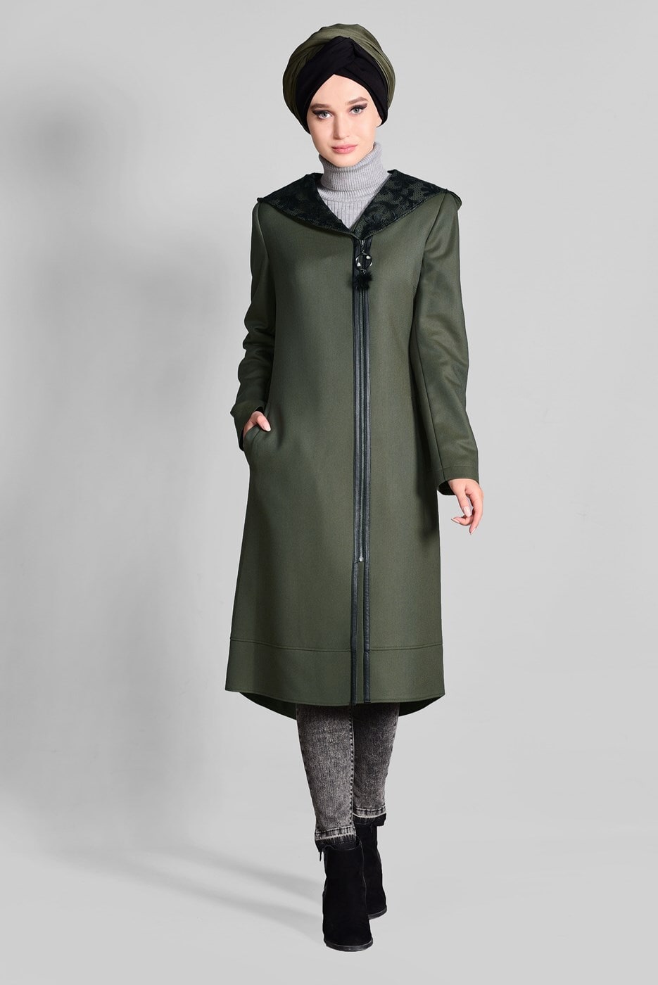 Tesettür giyim HAKİ KAPÜŞONLU FERMUARLI TRENÇKOT 1158 