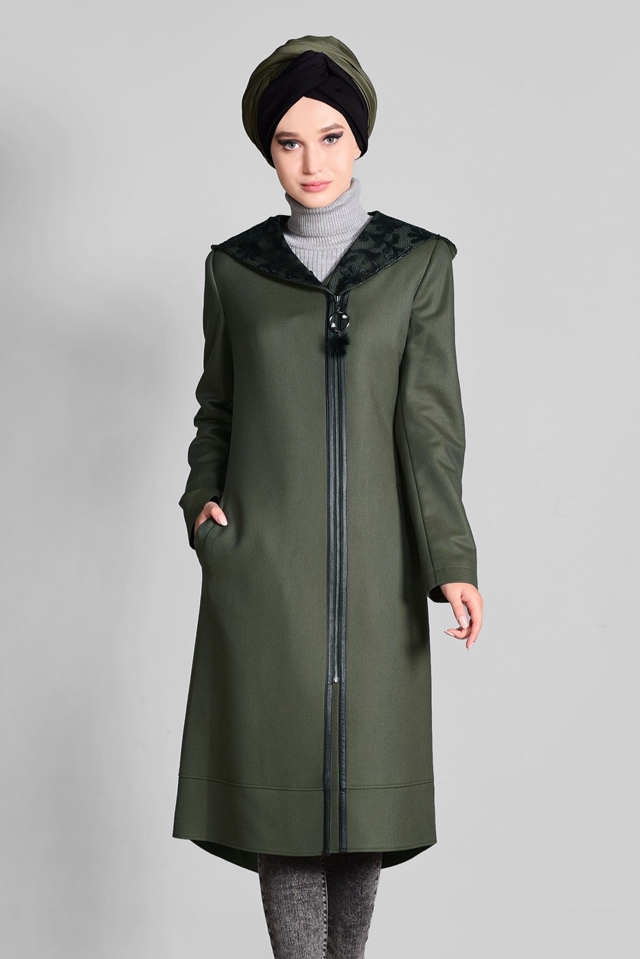 Tesettür giyim HAKİ KAPÜŞONLU FERMUARLI TRENÇKOT 1158 