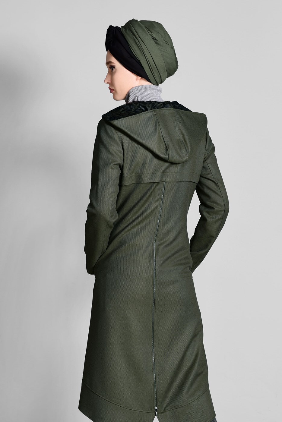 Tesettür giyim HAKİ KAPÜŞONLU FERMUARLI TRENÇKOT 1158 