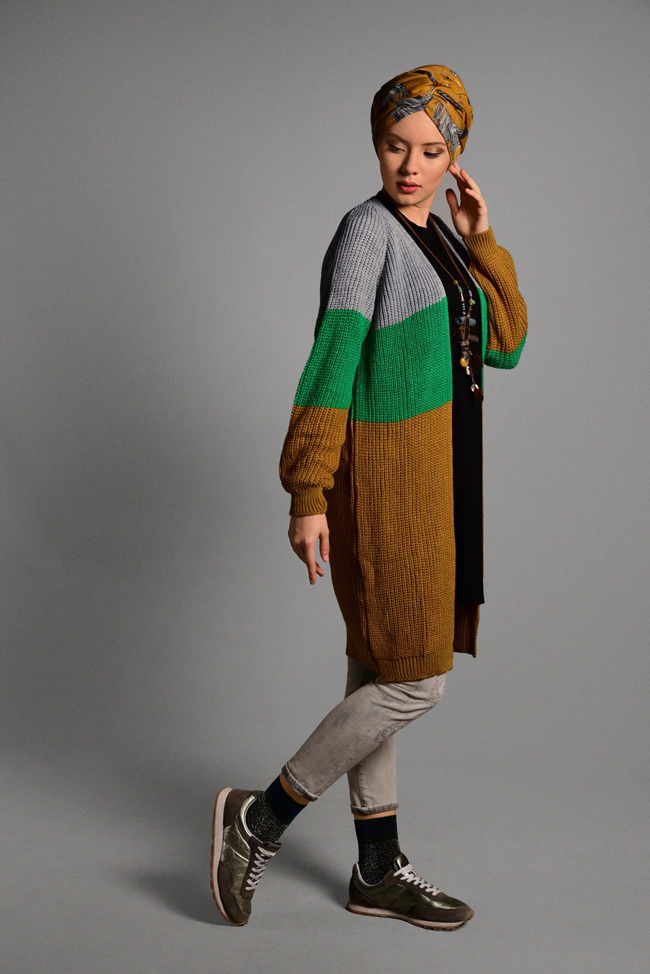 Tesettür giyim YEŞİL RENKLİ TRİKO HIRKA 1919 