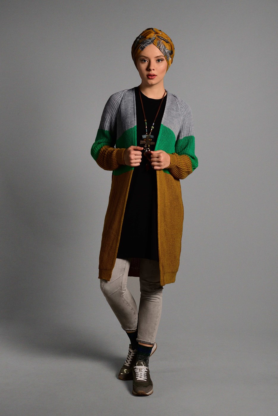 Tesettür giyim YEŞİL RENKLİ TRİKO HIRKA 1919 