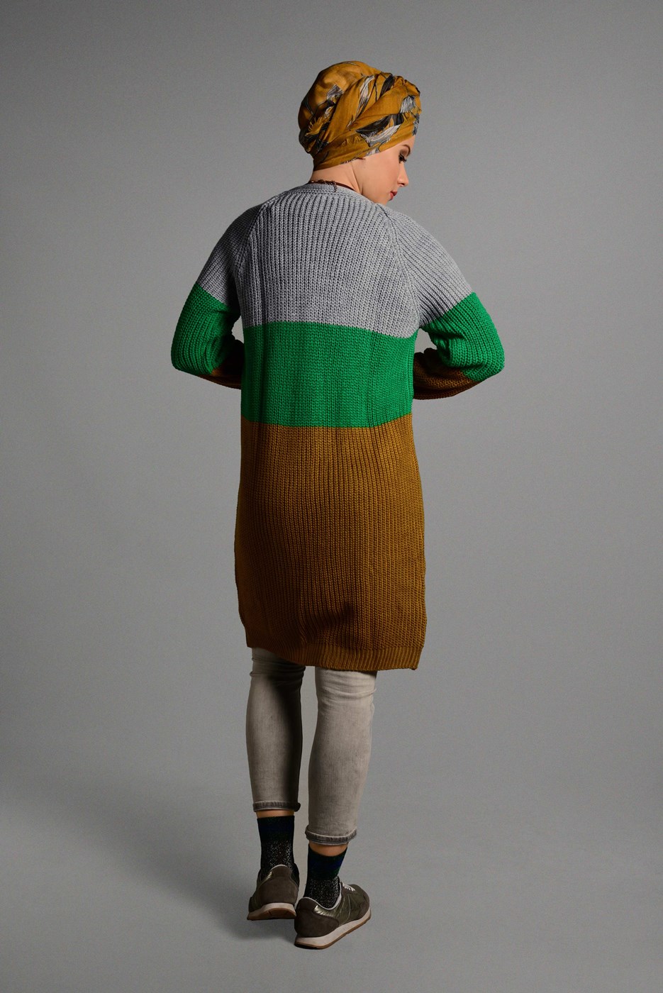 Tesettür giyim YEŞİL RENKLİ TRİKO HIRKA 1919 