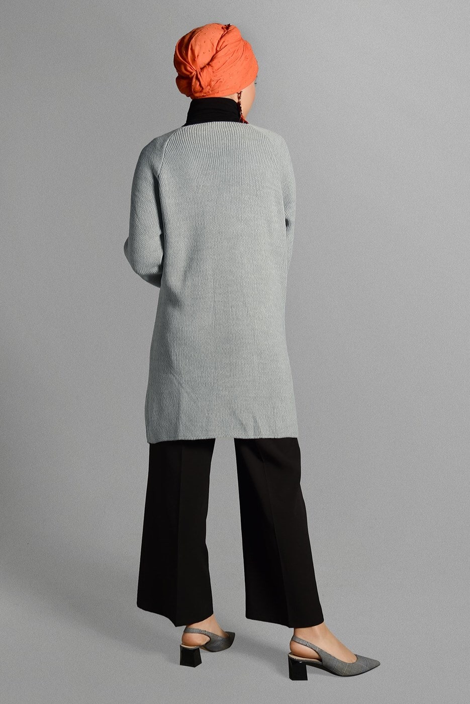 Tesettür giyim GRİ CEPLİ TRİKO HIRKA 2719 