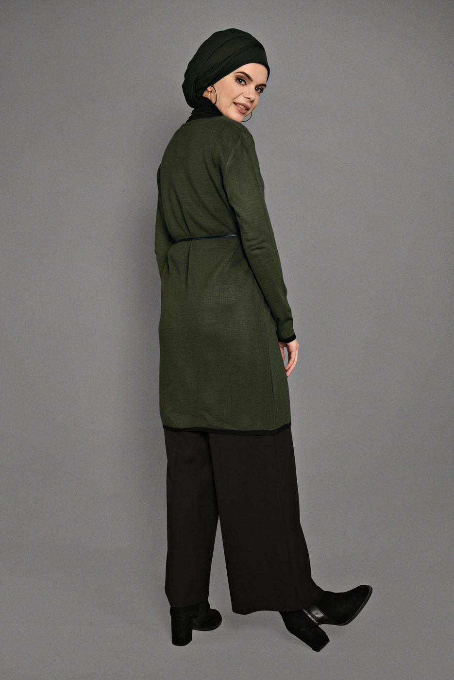 Tesettür giyim HAKİ CEPLİ TRİKO HIRKA T 4119