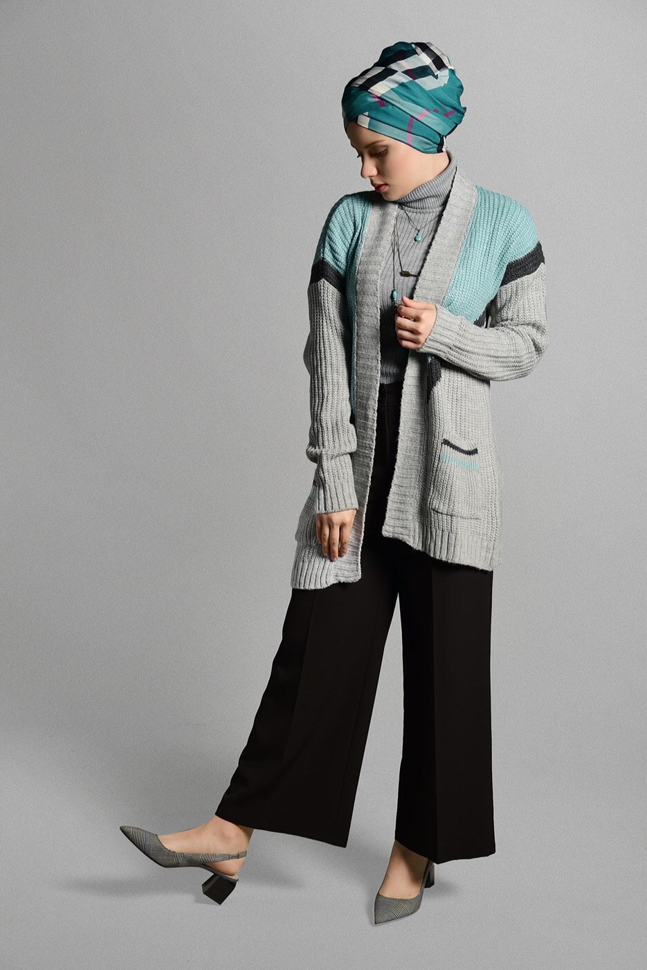 Tesettür giyim YEŞİL CEPLİ TRİKO HIRKA 4719 