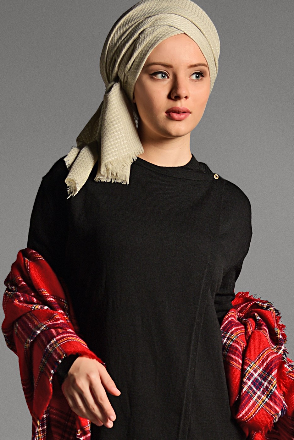 Tesettür giyim SİYAH ÇITÇIT DETAYLI TRİKO HIRKA 6519 